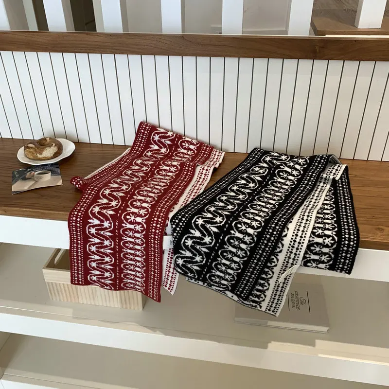 

Дизайнерский нишевый жаккардовый двусторонний тонкий вязаный шарф с узором замка, осенне-зимний универсальный мягкий восковый теплый женский шарф