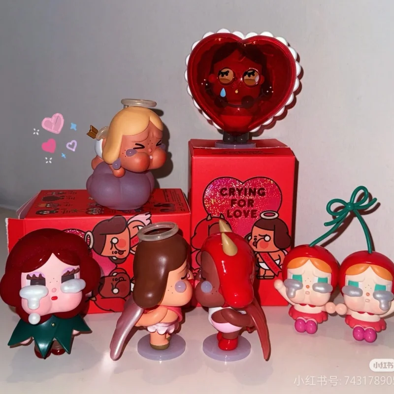 Scatola cieca originale Crybaby Crying For Love Series Scatola misteriosa calda Kawaii Figura anime Decorazione Regali di San Valentino