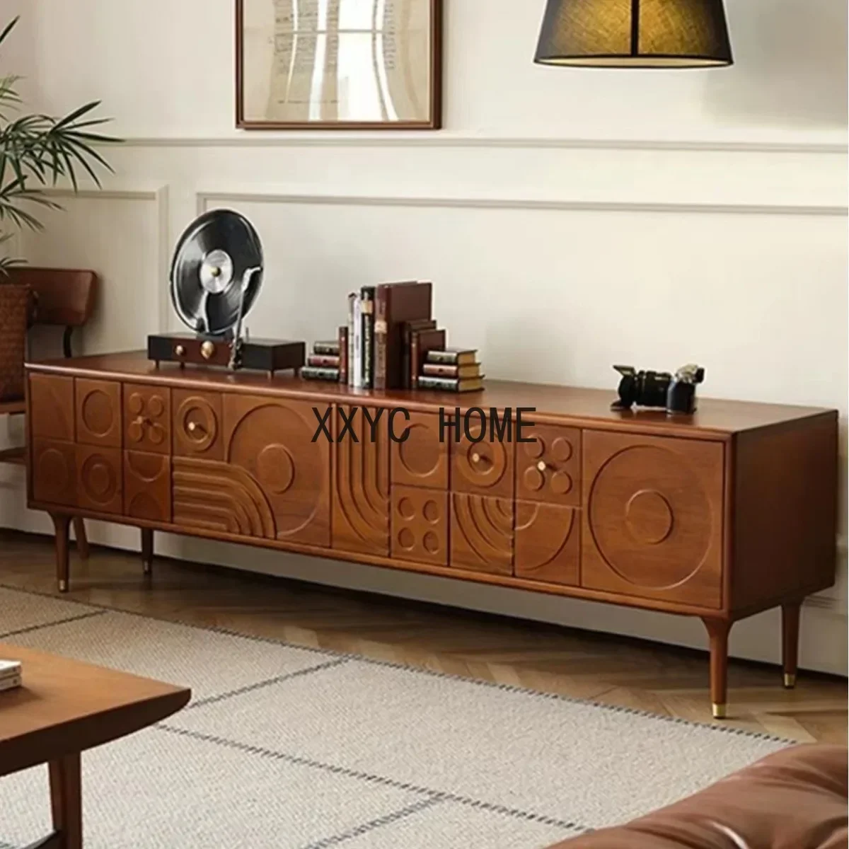 

Резной четырехдверный французский ретро-гостиная аудиовизуальная боковая шкаф Design Sense