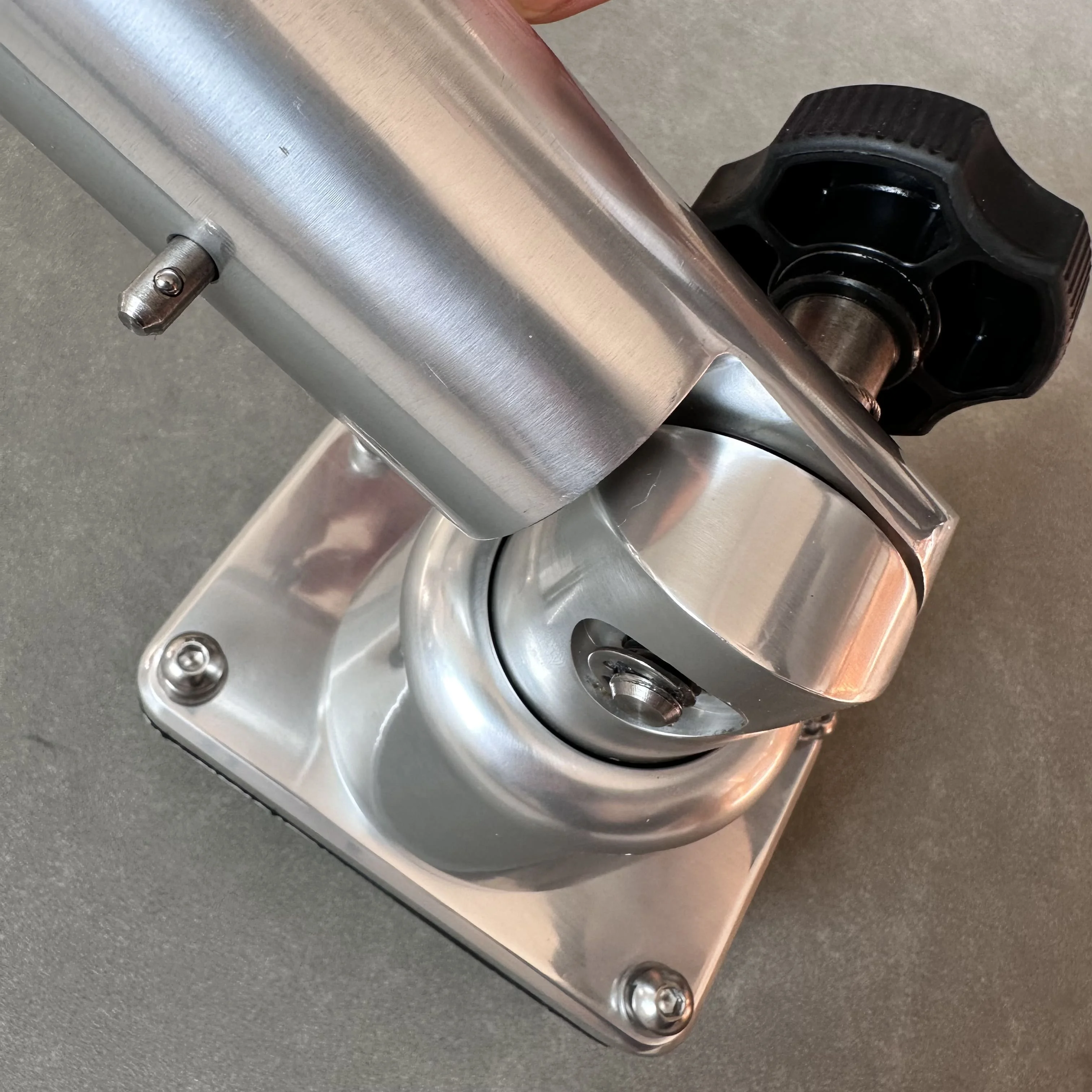 ขายึดคันเบ็ดตกปลาแบบปรับได้คุณภาพสูงสำหรับติดตั้งบนเรือ