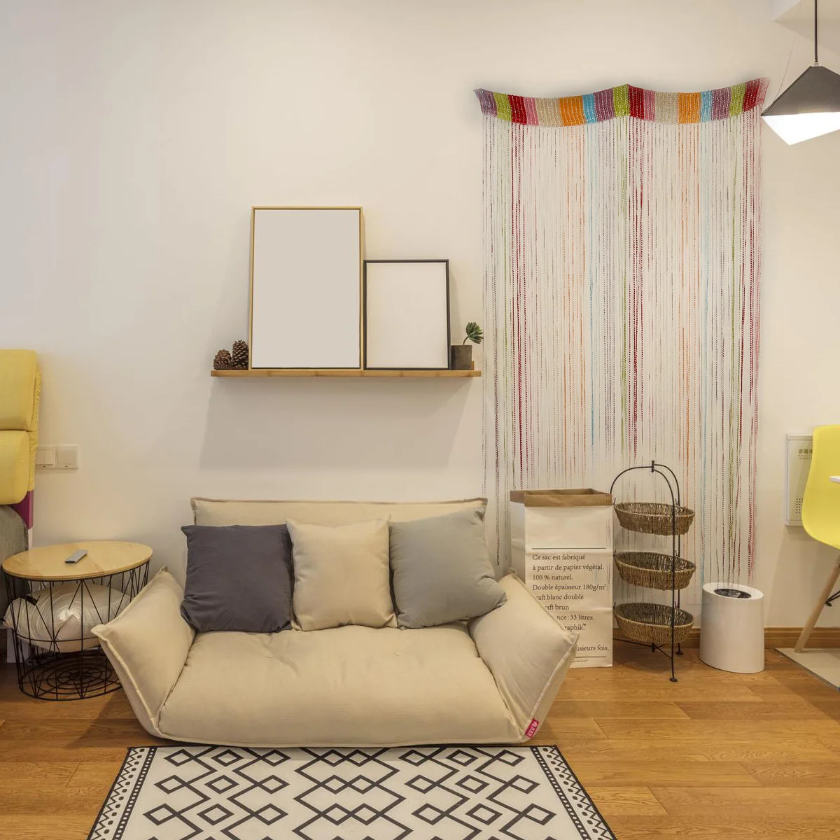 

Eco-Friendly Polyester Tassel Curtains Vivid Colors Shiny Finish Verticality Good Quality for Glass Curtain Wall Decor