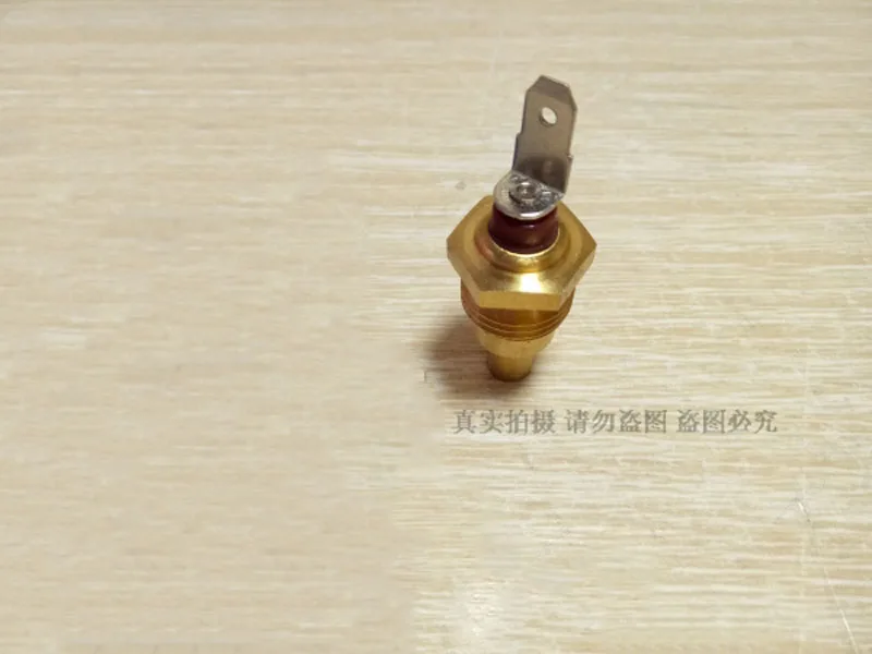 Construction machinery accessories SK135-7 excavator SK130-6 Excavator 4BG1 water temperature sensor YT52S00001P1