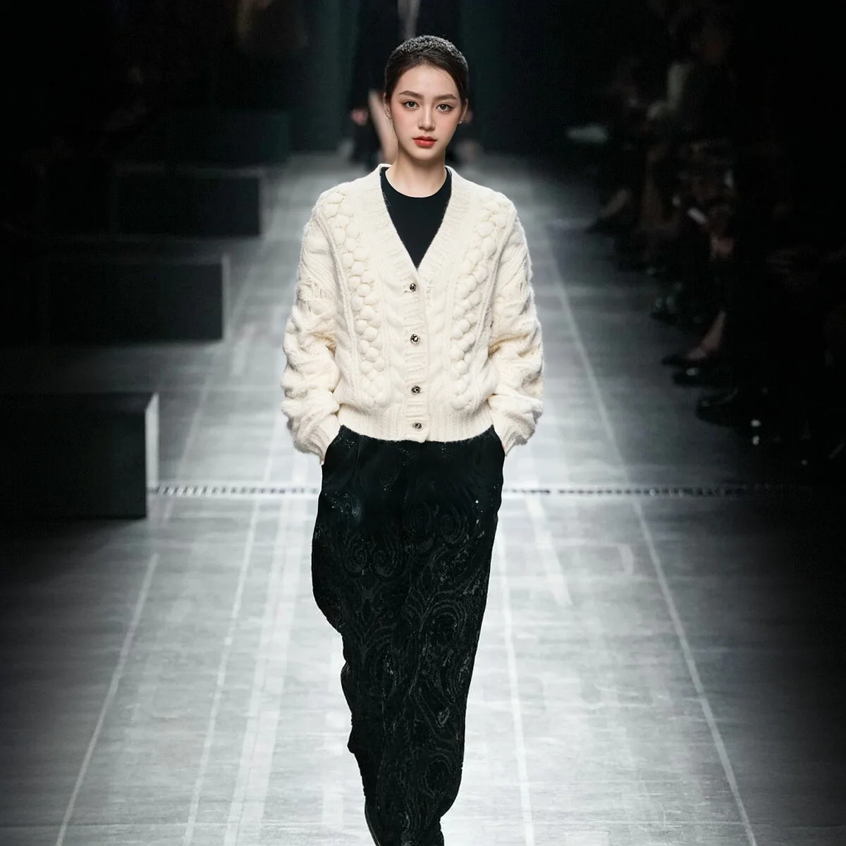 

High-quality Women's Hand-knitted Cardigan, Three-dimensional Ball Twist Thickened Knitted Coat