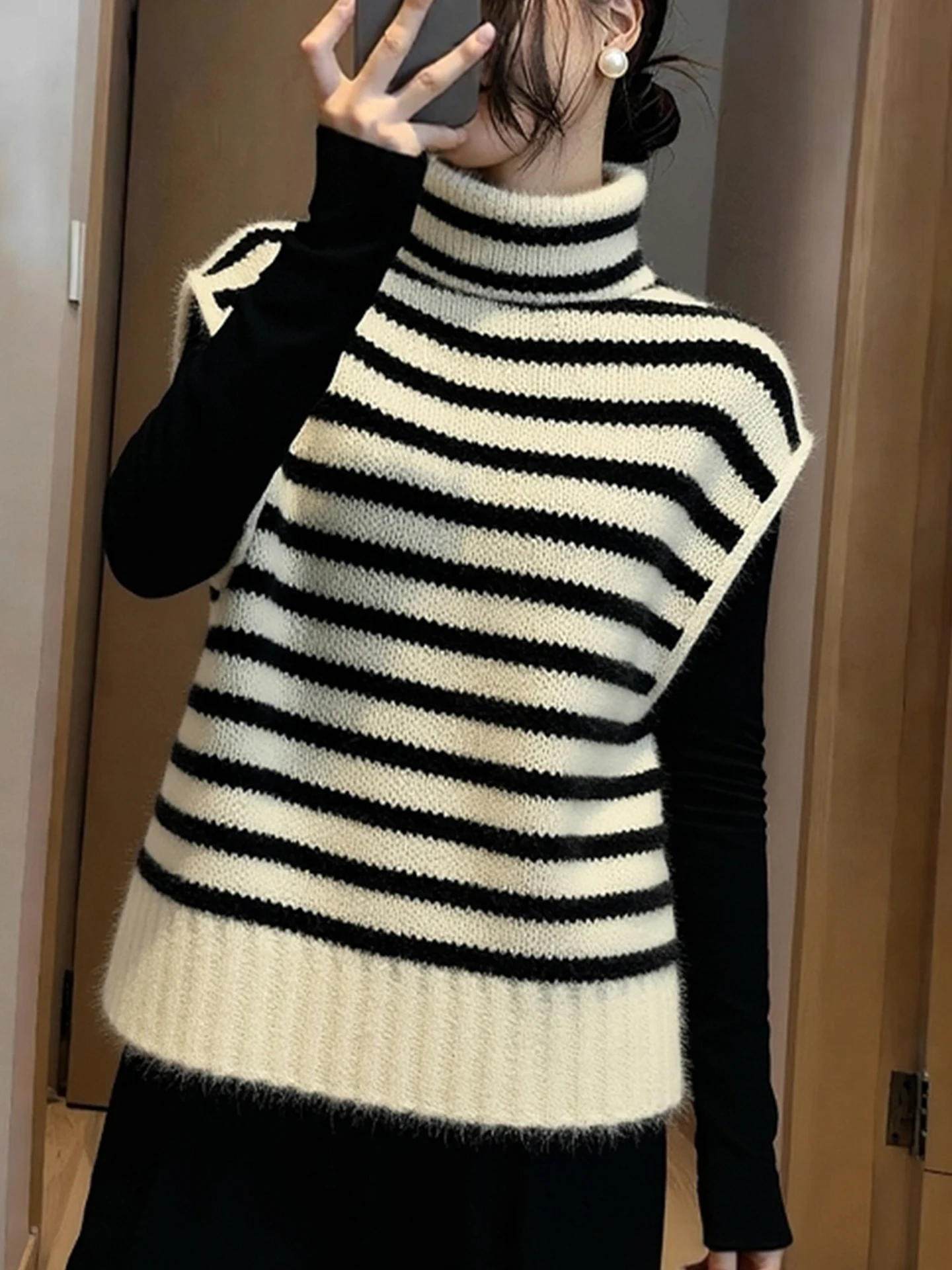 Faionable Thiened Camere maglione lavorato a maglia da donna collo alto gilet a righe top strati abiti invernali