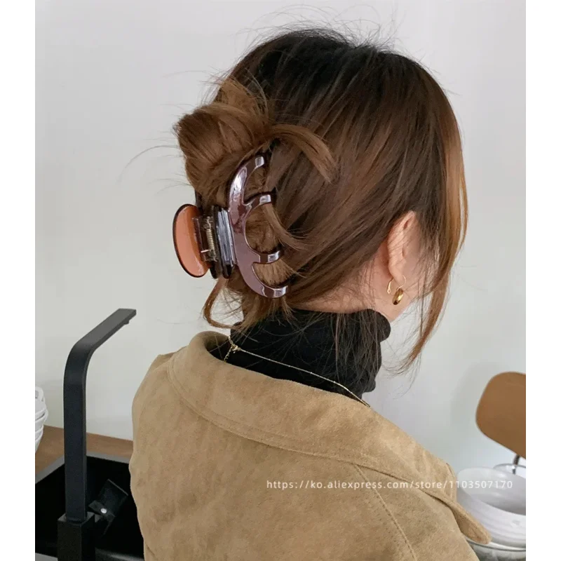 

Retro Korean FRANCE Large Hair Clip French Fritillaria Shark Clip Style Plate Hair Clip