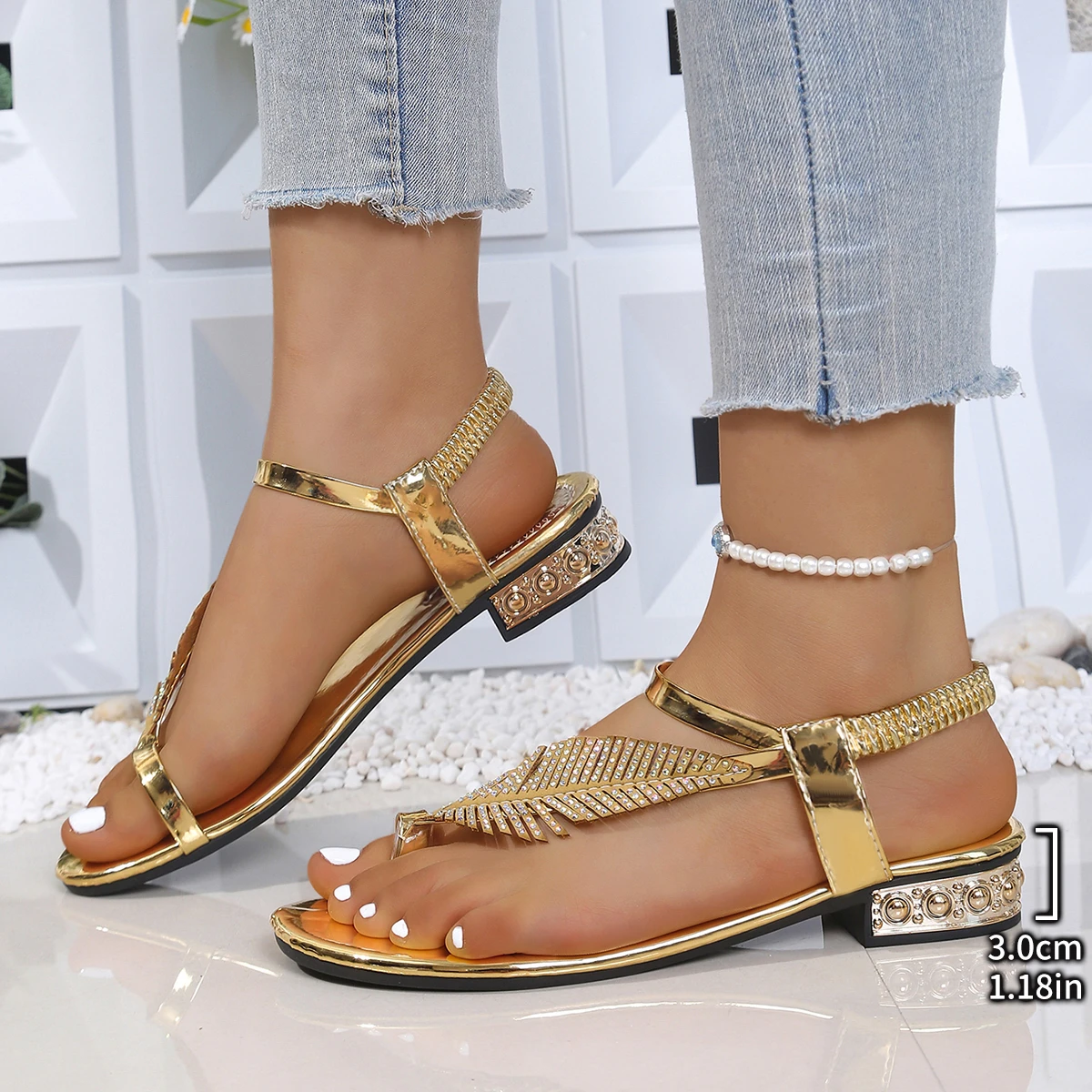 Summer Women Rhinestone Embellishment Clip-toe Fashionable Hollow Out Breathable Sandals Women Solid Color Casual Sandals