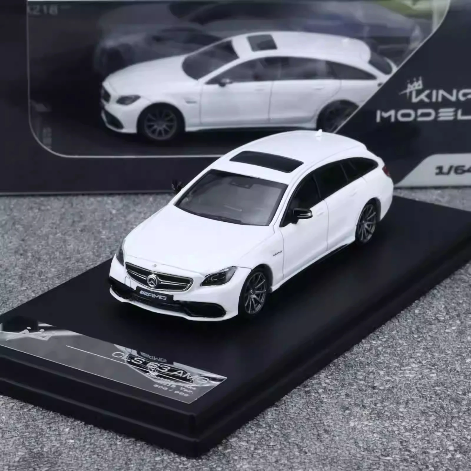 

KING MODEL 1:64 CLS63 Shooting Brake Alloy Car Diecasts & Toy Vehicles Car Model Miniature Scale Model Car Toys For Children