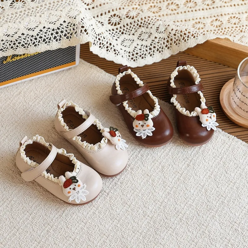 

Детские туфли Мэри Джейн с кружевом и милым зайчиком для девочек, кожаные, для вечеринок и свадеб, нескользящие, на плоской подошве, для школы, весна-осень