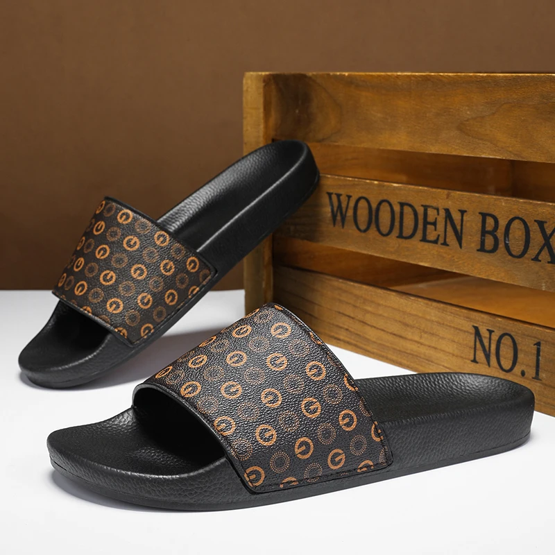 

Мужские уличные пляжные сандалии, шлепанцы, повседневная обувь, большие размеры 39-47, модные шлепанцы, сандалии с принтом, садовая обувь