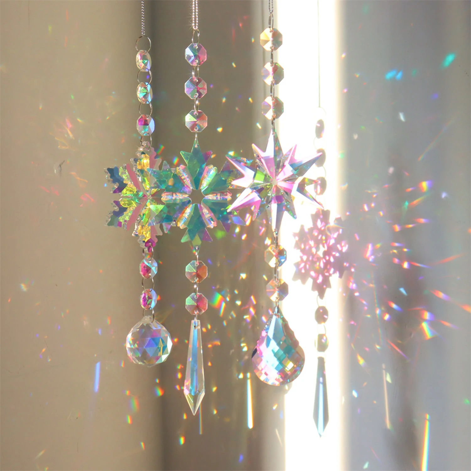 

1pc Colored Snowflake Crystal Wind Chime Christmas Decorative Pendant Crystal Prism Hanging For Garden Party Outdoor Home Decor