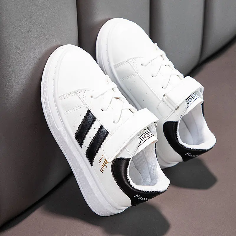 

2025 four seasons fashion boys sneakers non-slip soft-soled sneakers children's tennis shoes Korean trend