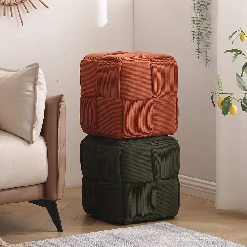 Sofa stołowa kreatywna podnóżek otomana zmienia halę wejściową do butów domowych kombinezon Vintage kwadratowy stołek do herbaty