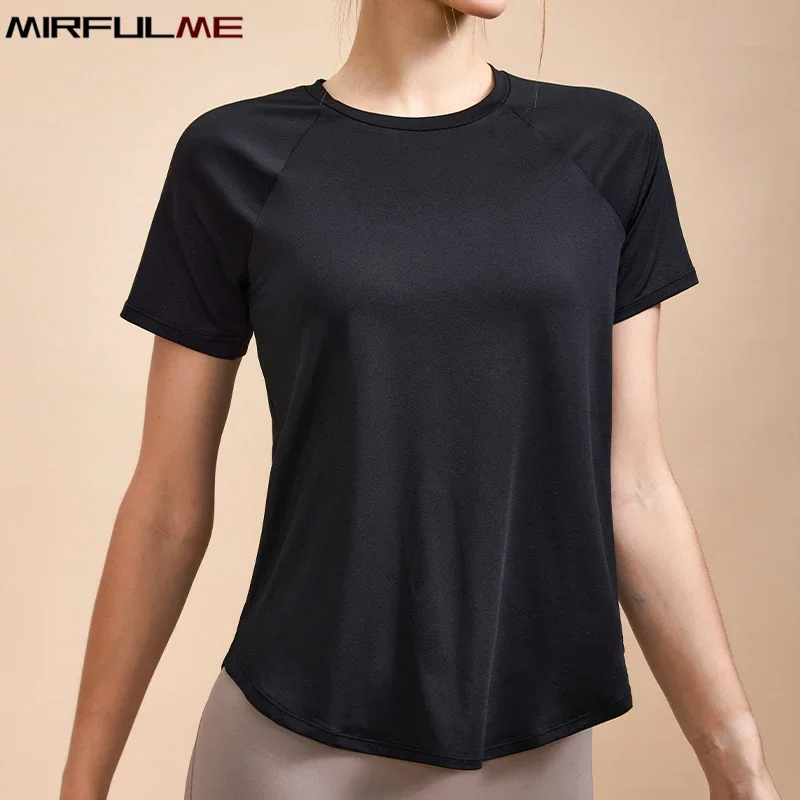 Women Loose Yoga Shirts Breathable O-Neck Sports T-Shirts Elastic Short Sleeves Running Shirts Curved Hem Gym Fitness Top Blouse