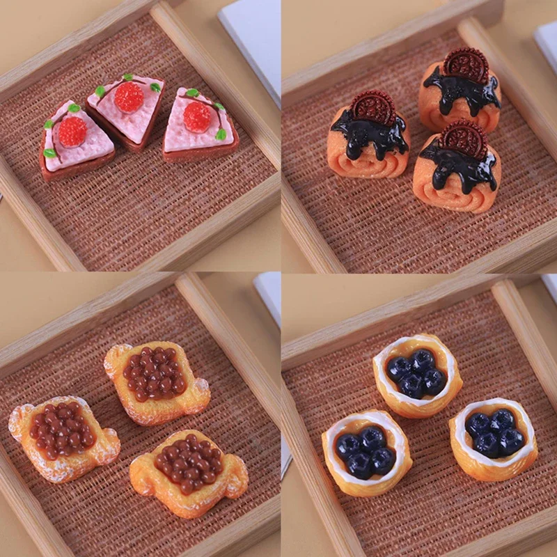 

1/12 Miniature Dollhouse Kitchen Dessert Set Comes with 5Pcs Simulation Cake Bread Decors