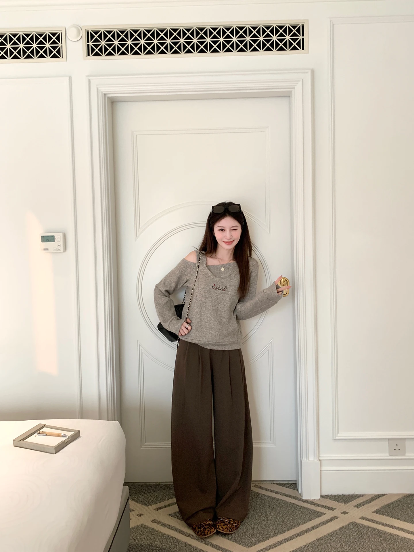 

Брюки YANUOYU Oak Language: женские повседневные брюки с высокой талией, широкими штанинами, свободного кроя, комфортные и расслабленные