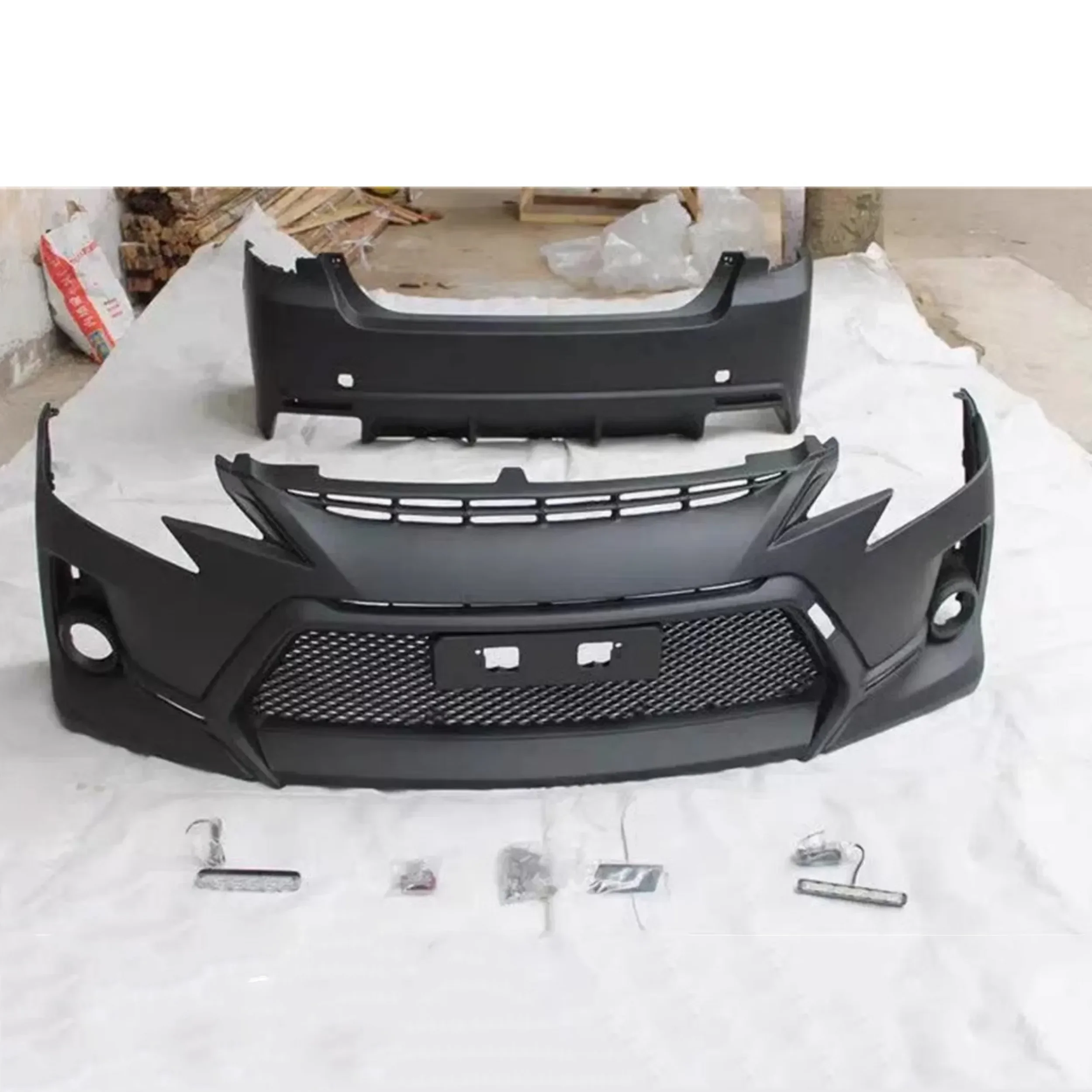 ABS Body Kit Front Rear Bumper Side Skirt Assembly For Toyota Reiz 2013 2014 Modified New Style Auto Accessories