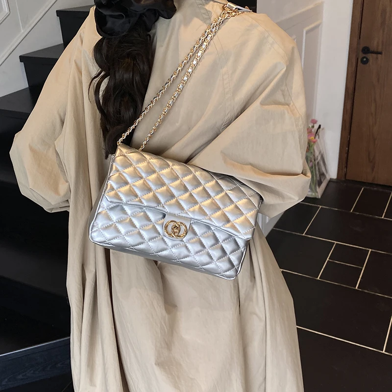 Bolsa mensageiro de couro clássica popular para mulheres – com alça ajustável, opção crossbody de alta qualidade por designer