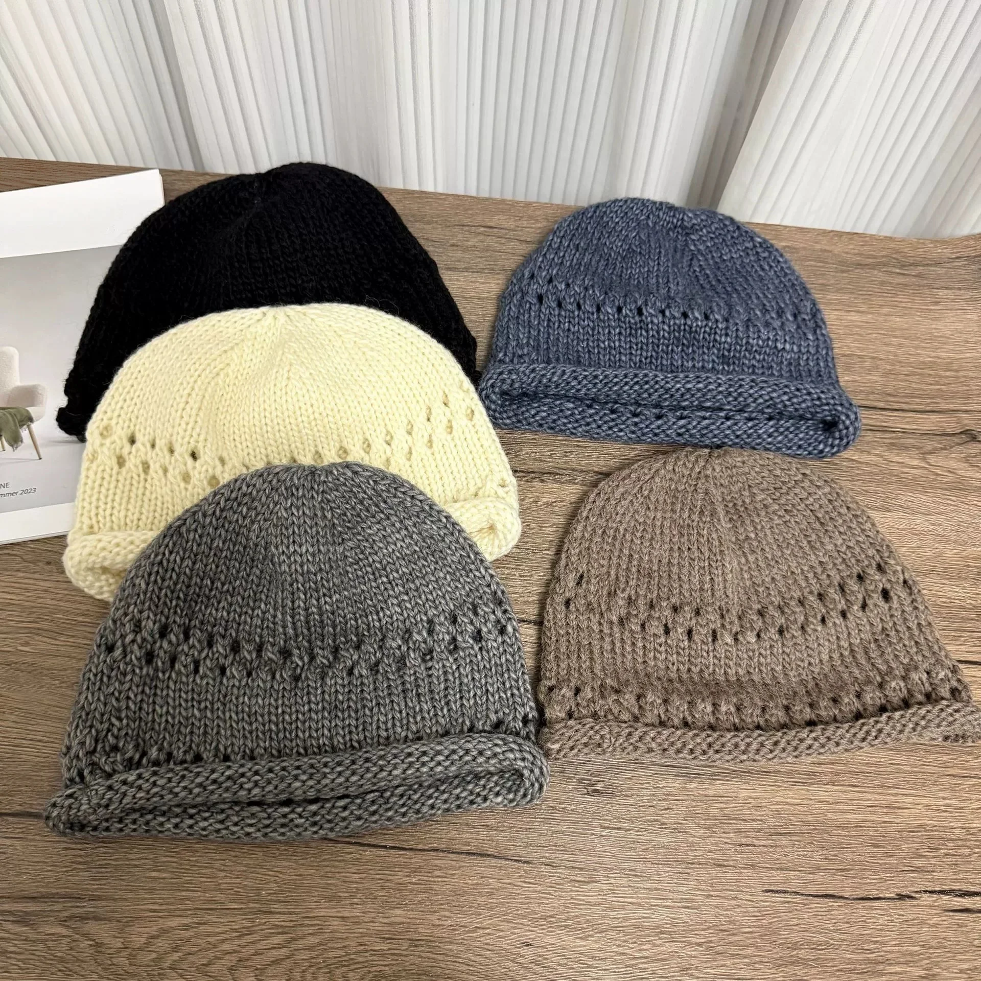 Men's and Women's Warm Casual Openwork Knit Beanie: Niche, Retro, Artistic, and Versatile Wool Beanie