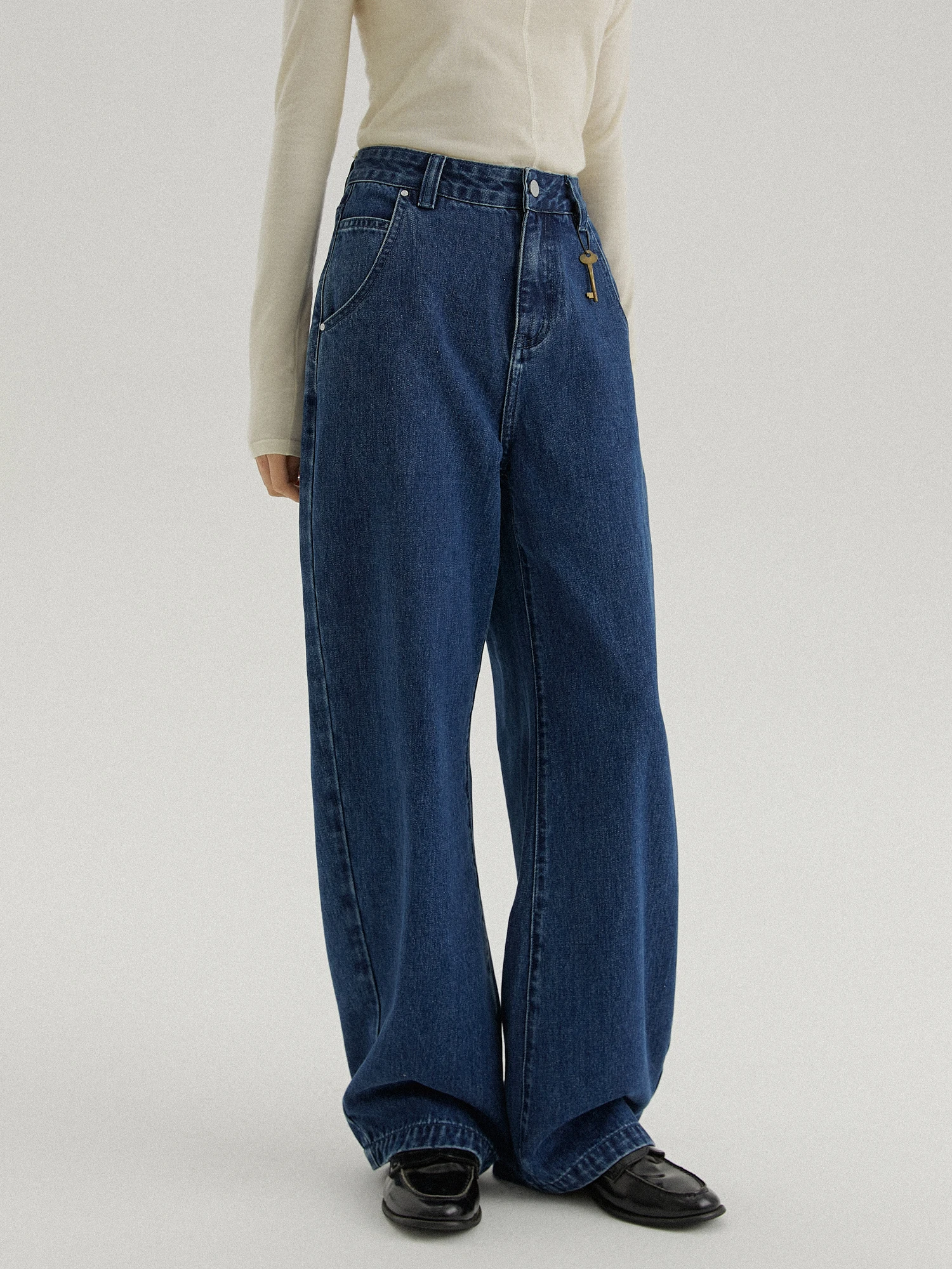 

LLANO Ретро джинсовые брюки-бананы Lazy Ele для поездок на работу слегка свободные утягивающие универсальные женские осенне-зимние джинсы l Wai...