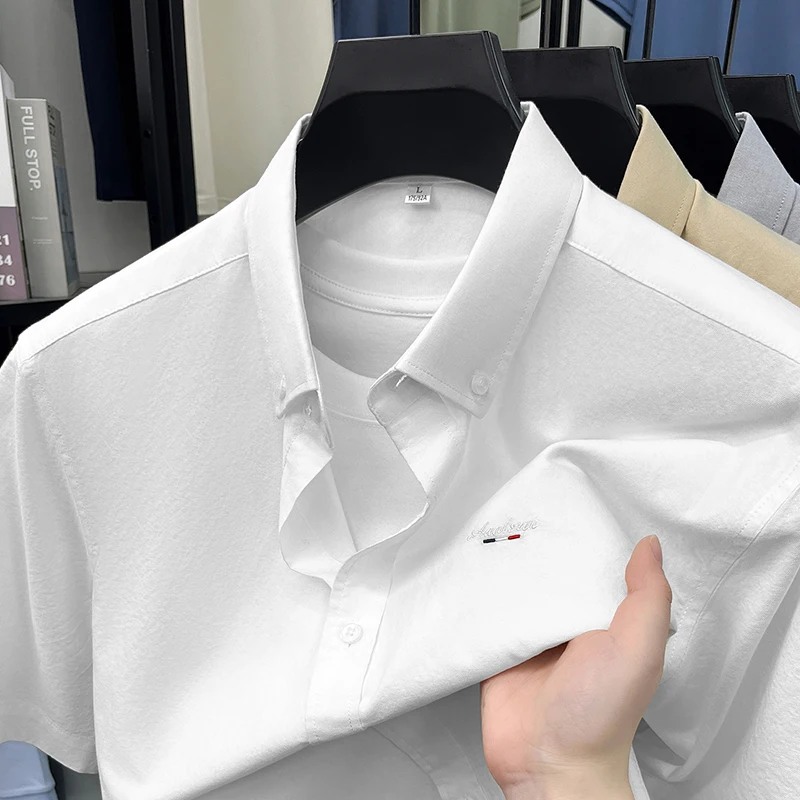Hochwertiges Marken-Kurzarmhemd aus 100% Baumwolle mit modischer Stickerei für Herren, Sommer, einfarbig, atmungsaktiv, bequem, Business-Casual-Oberteil