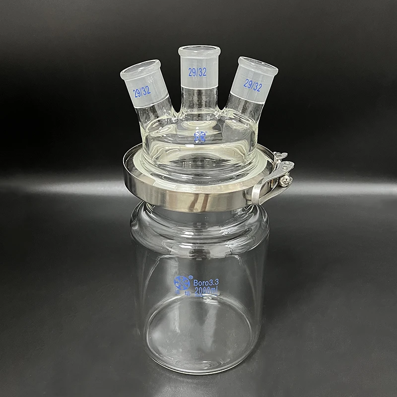 

Single-layer cylindrical flat bottom open reactor bottle 2000mL,150mm flange,Stainless steel clip,Cover with three joint 29/32