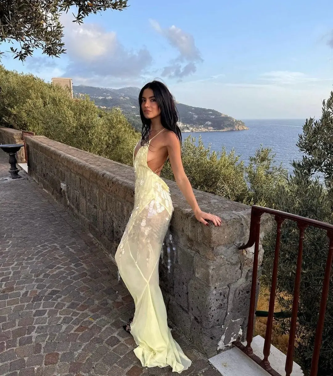 V ネックスパンコール背中の開いたドレスイブニングクラブウェアドレス女性の夏の衣装セクシーなボディコン高級パーティーウエディングマキシドレス