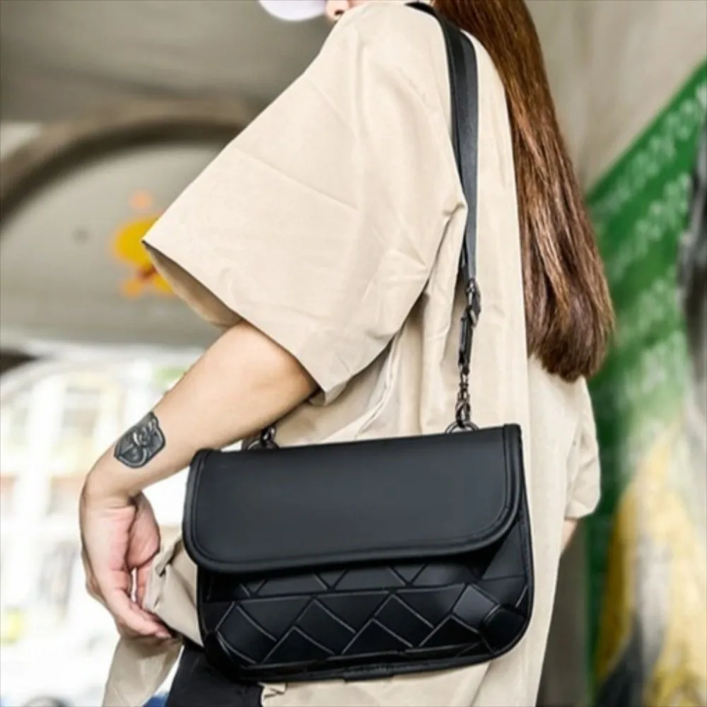 

Protable PU Grid Shoulder Bag Colorful Waterproof Men Crossbody Bag Multi-function Large Capacity Men Chest Bag Outdoor