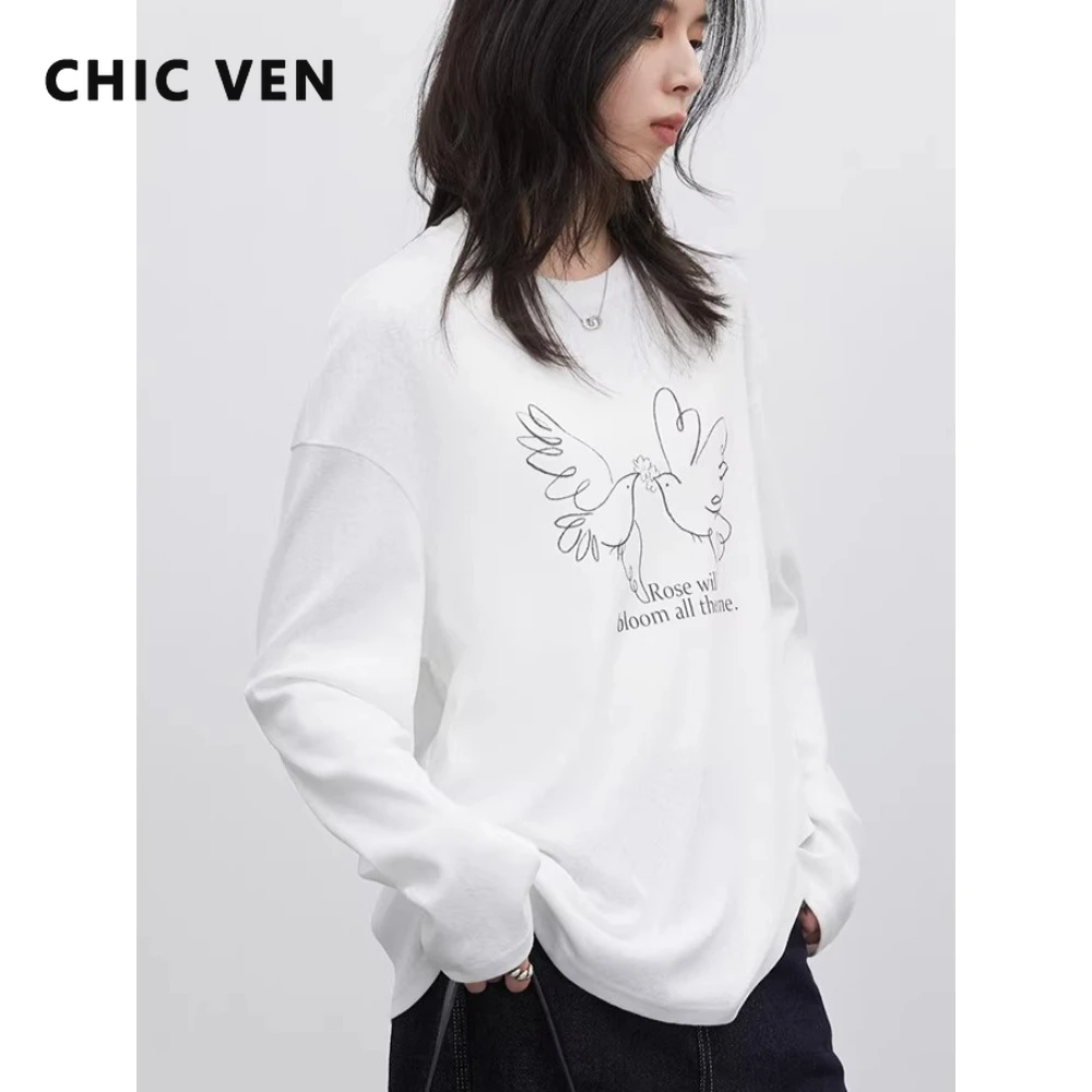 

CHIC VEN Fashion Women T-Shirts Loose Casual O Neck Long Sleeved Letter Printed Female Top Pullover Spring Autumn 2026