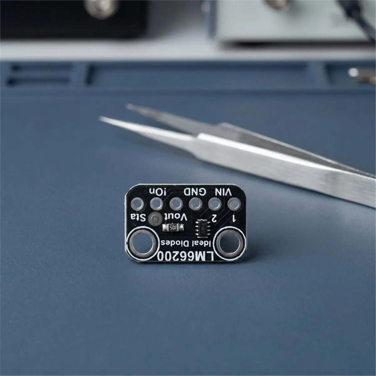 LM66200 Ideal Diode Module DC1.5V-5.5V 2A Dual-Channel Power Switches Module Automatic Switching for Power