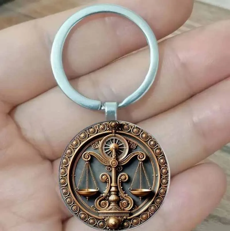 سلسلة مفاتيح لطلاب المحامي والقانون - مقياس العدالة وتصميم الهدايا، سبائك الزنك، مثالية لعيد الشكر، وأحداث الحرم الجامعي، ومدرسة القانون #2