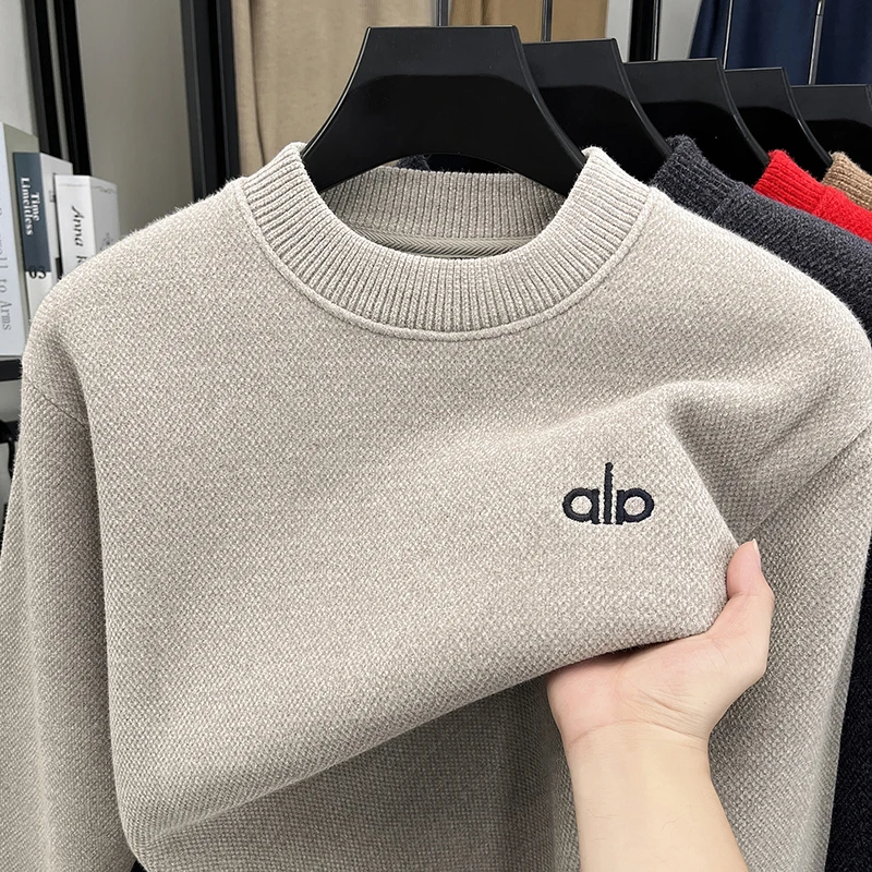 سترة رجالية جديدة لخريف وشتاء 2025 برقبة دائرية مع سترة صوف سميكة من الصوف