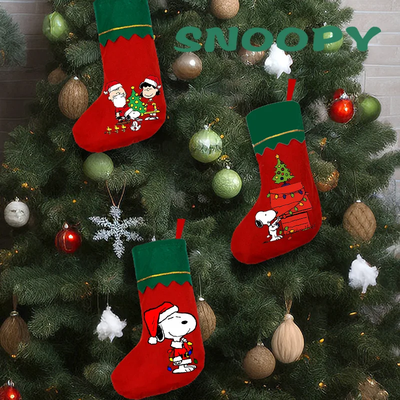 1pc Kawaii Christmas Socks Snoopy Comic Xmas Party Home Fireplace Decoration Navidad Tree Hanging Ornament Kid Surprise Gift Bag