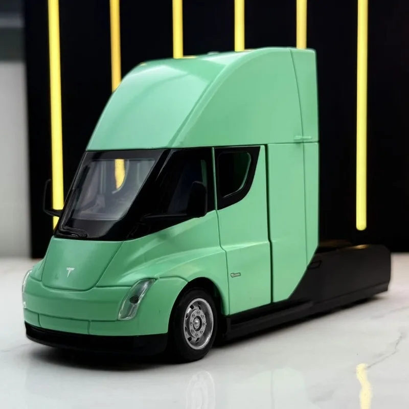 Animated accessories, hand-made ornaments, alloy display models, 1:32 SEMI trucks, decorations, children's birthday gifts