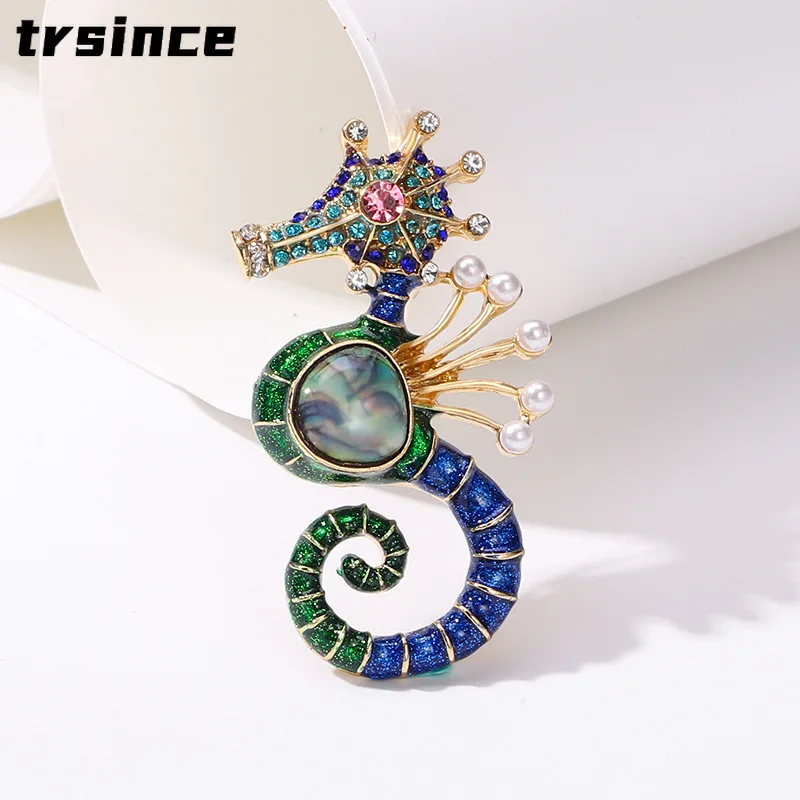 Exqusite High-end Women Girls Fantastic Crystal Seahorse Brooches Badges Fashion Elegant Lady Suit Coat Animal Accessories Pin