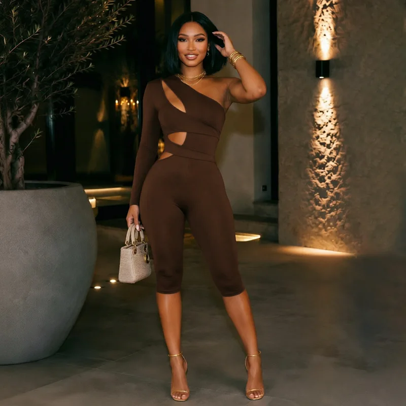 JENYAGE Damen-Jumpsuit mit einem Schulter-Ausschnitt, weich, dehnbar, einfarbig, sexy, langärmelig, asymmetrisch, figurbetont, knielang. – Detail 4