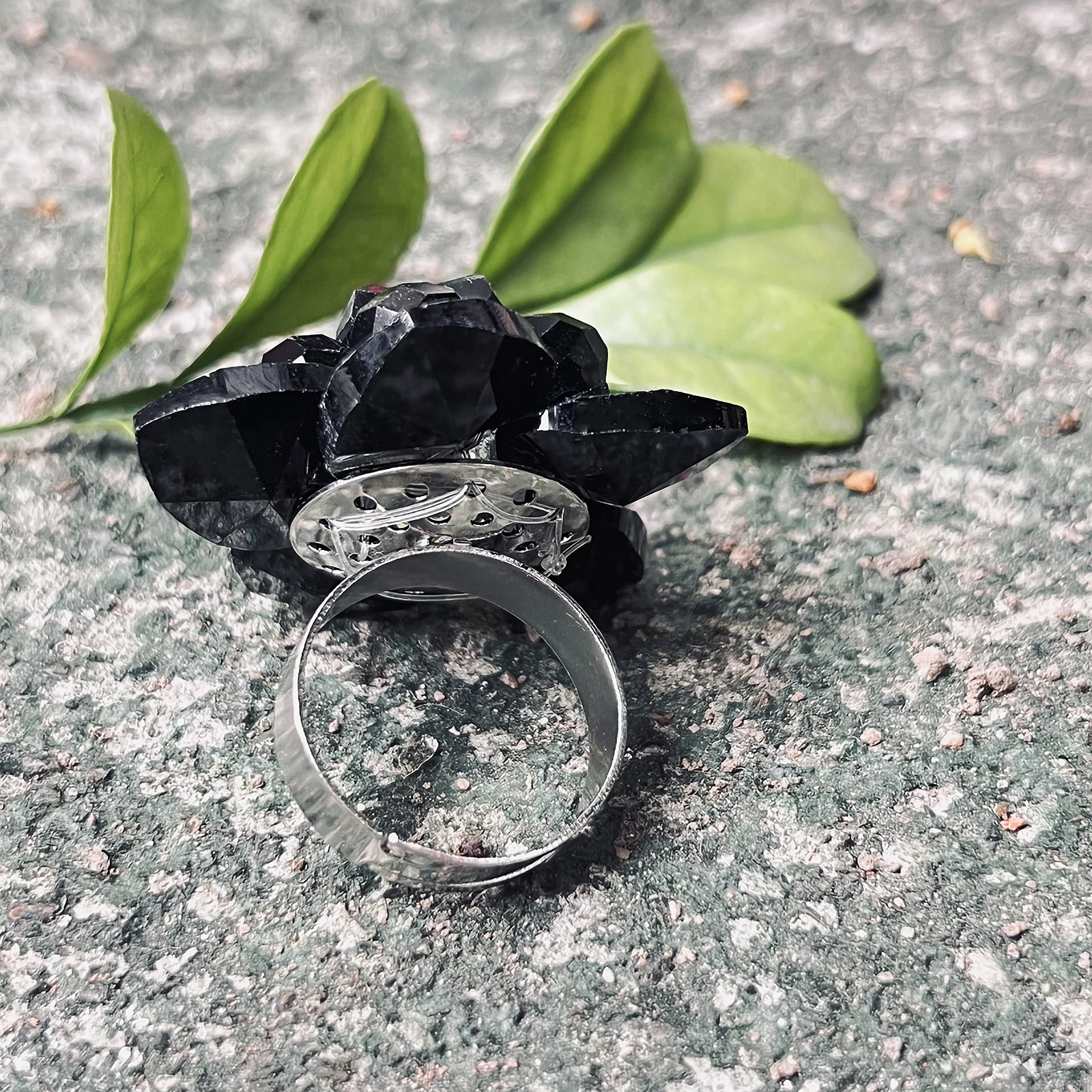 Hand Woven Black Heart-shaped Leaf Flower Crystal Fashion Adjustable Ring For Women Or Girl