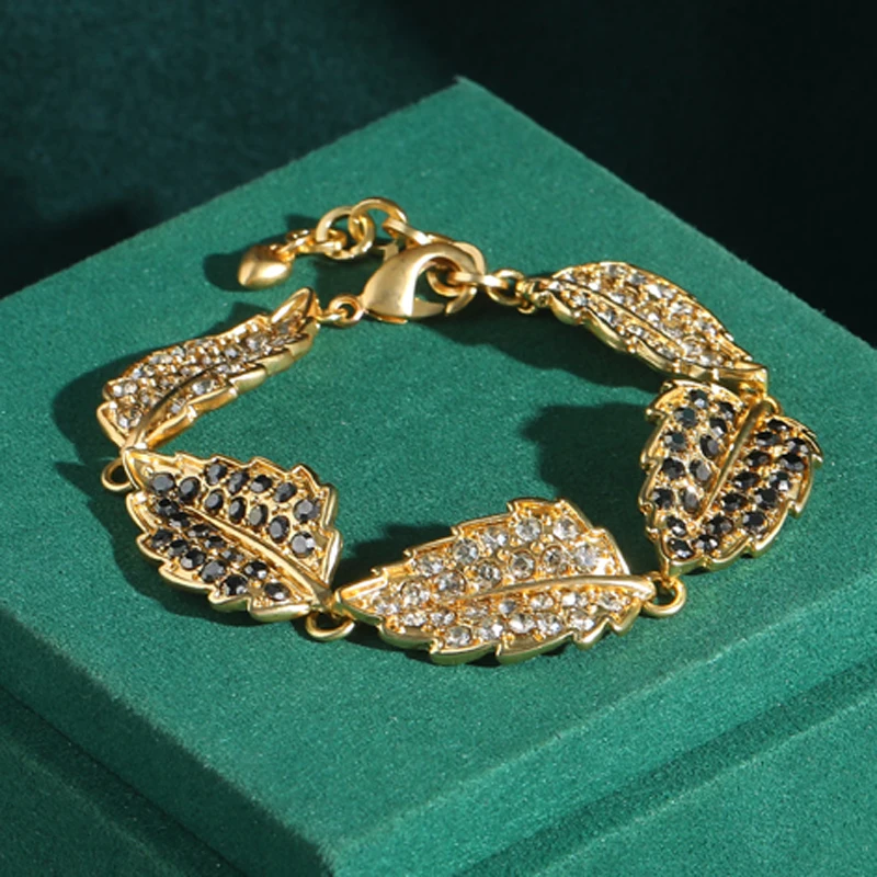 Vintage Gold Plated Bracelets Leaf Black Rhinestone Woman Charms Luxury Chain Girlfriend Gift Party Wedding Accessories 2025