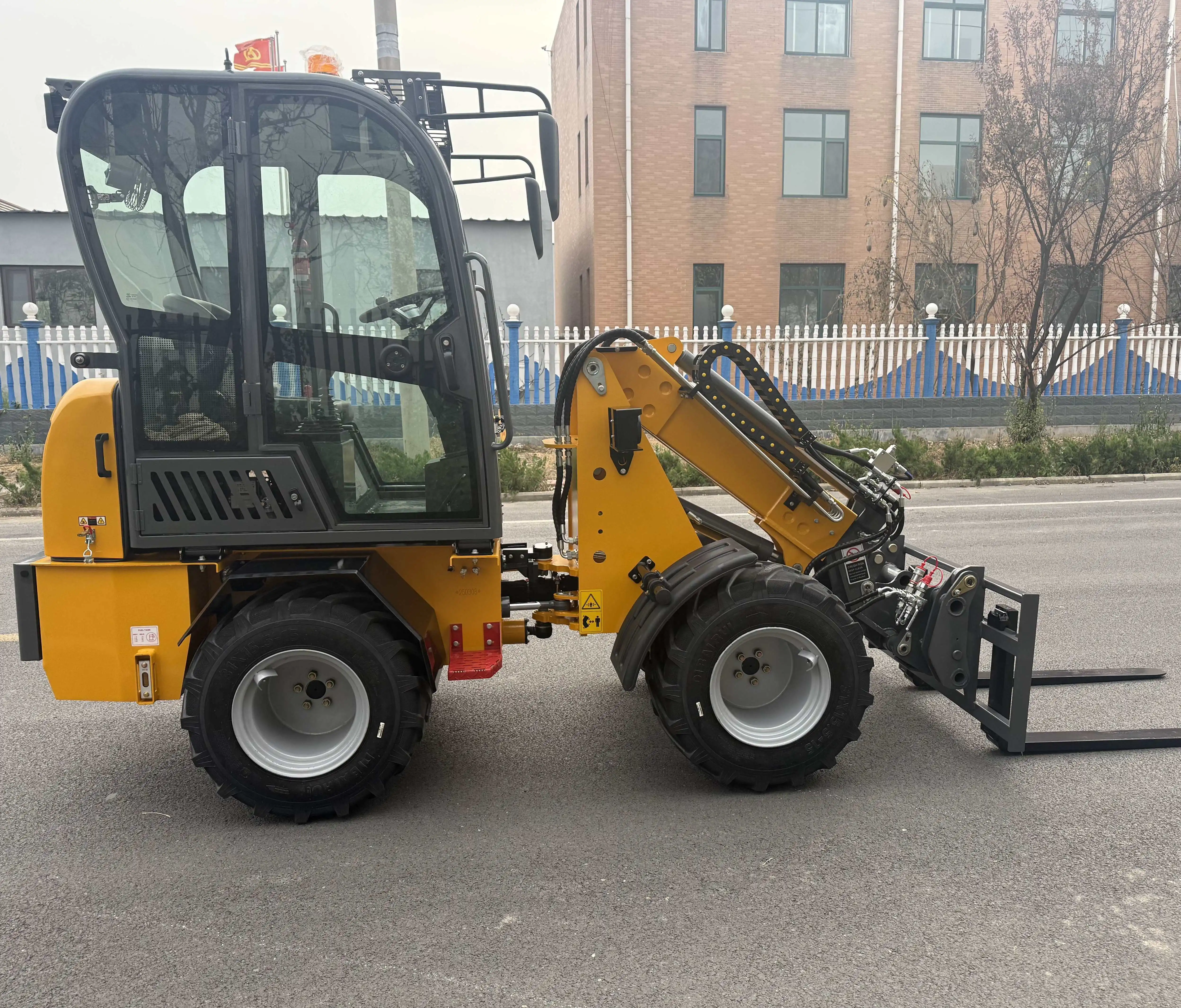 Многофункциональный телескопический колесный погрузчик с дизельным редуктором двигателя EPA и кабиной для строительства