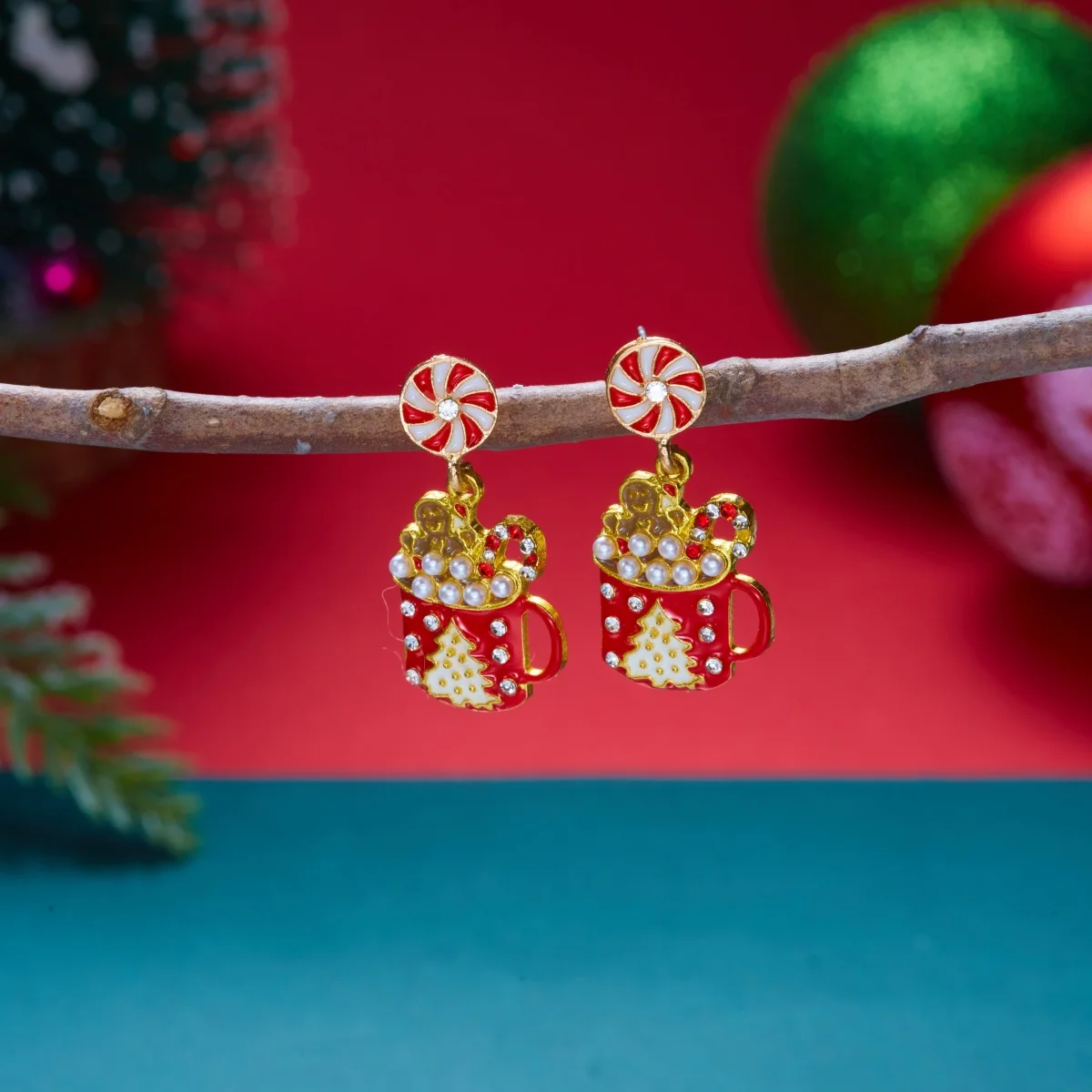 Weihnachtliche Emaille-Ohrringe mit Rentier-Schlitten-Motiv für Damen, Schneeflocken- und Rundform-Ohrringe, hängende Ohrringe, neues Geschenk für Weihnachtsfeiern und Feiertage, Schmuck. – Detail 17