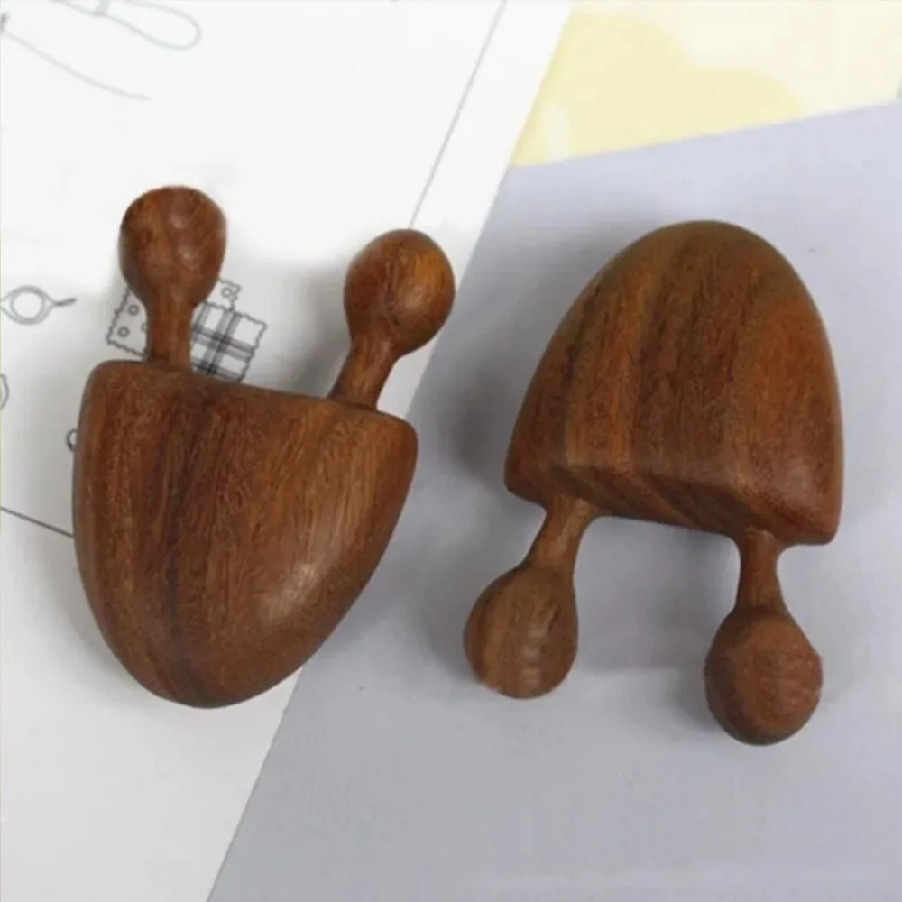 Peine de caracol pequeño para masaje de ojos y nariz, herramienta de masaje Facial Gua Sha, raspador con mango de madera, peine masajeador de sándalo para circulación sanguínea