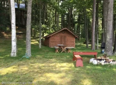 

Оригинальные аксессуары для радиоуправляемой машины WL 244016: группа передних колес 3317, группа задних колес 3318.