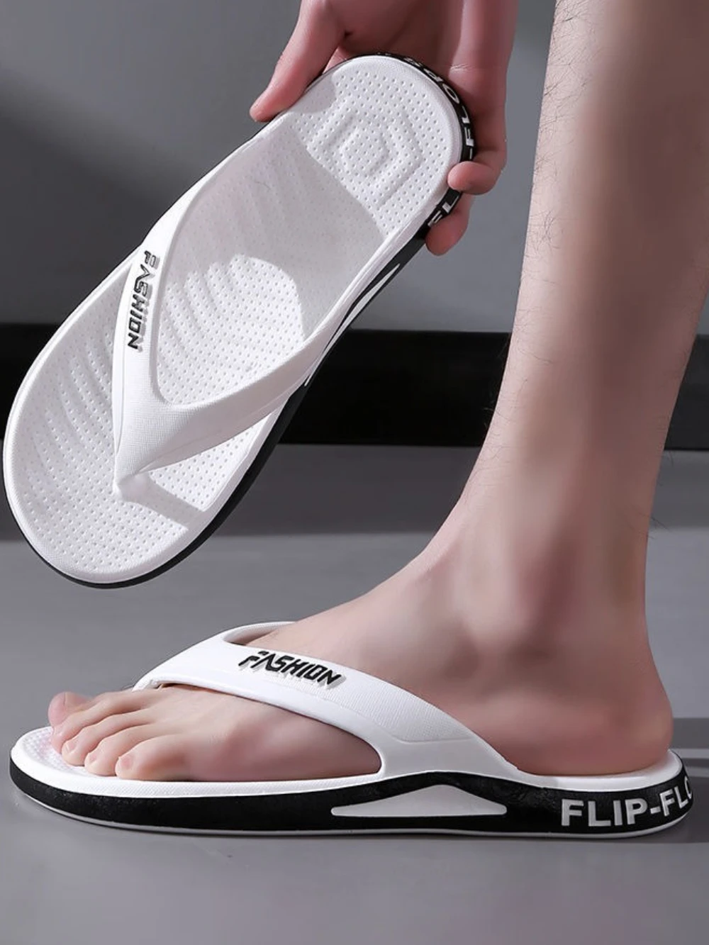 Tongs de salle de bain pantoufles pour hommes 2025 mode été sandales d'extérieur homme vente Mascullino Y2k tendance haute qualité chaussures pour adultes