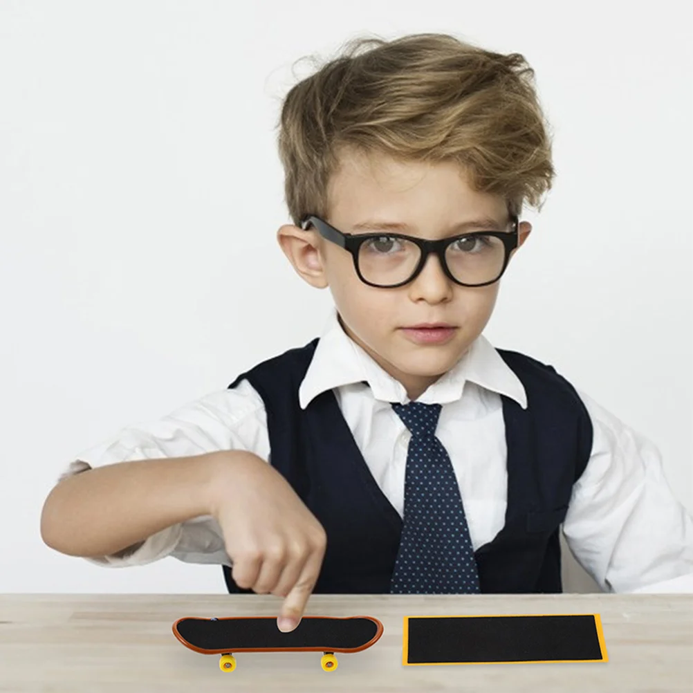 24 Stück Finger-Skateboard-Aufkleber, Schaumstoff, Griffbänder, Zubehör, rutschfeste Aufkleber für Kinder