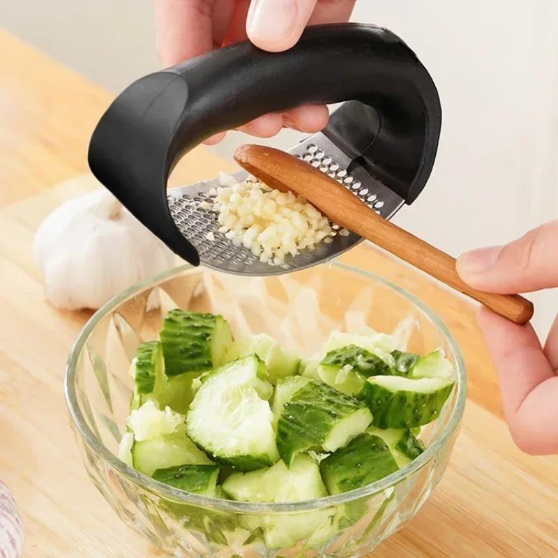 

1/2pcs Kitchen Chop Garlic Tools Dining Bar Kitchens Accessories Manual Garlic Press Home Garden. Stainless Steel Gadgets Salad