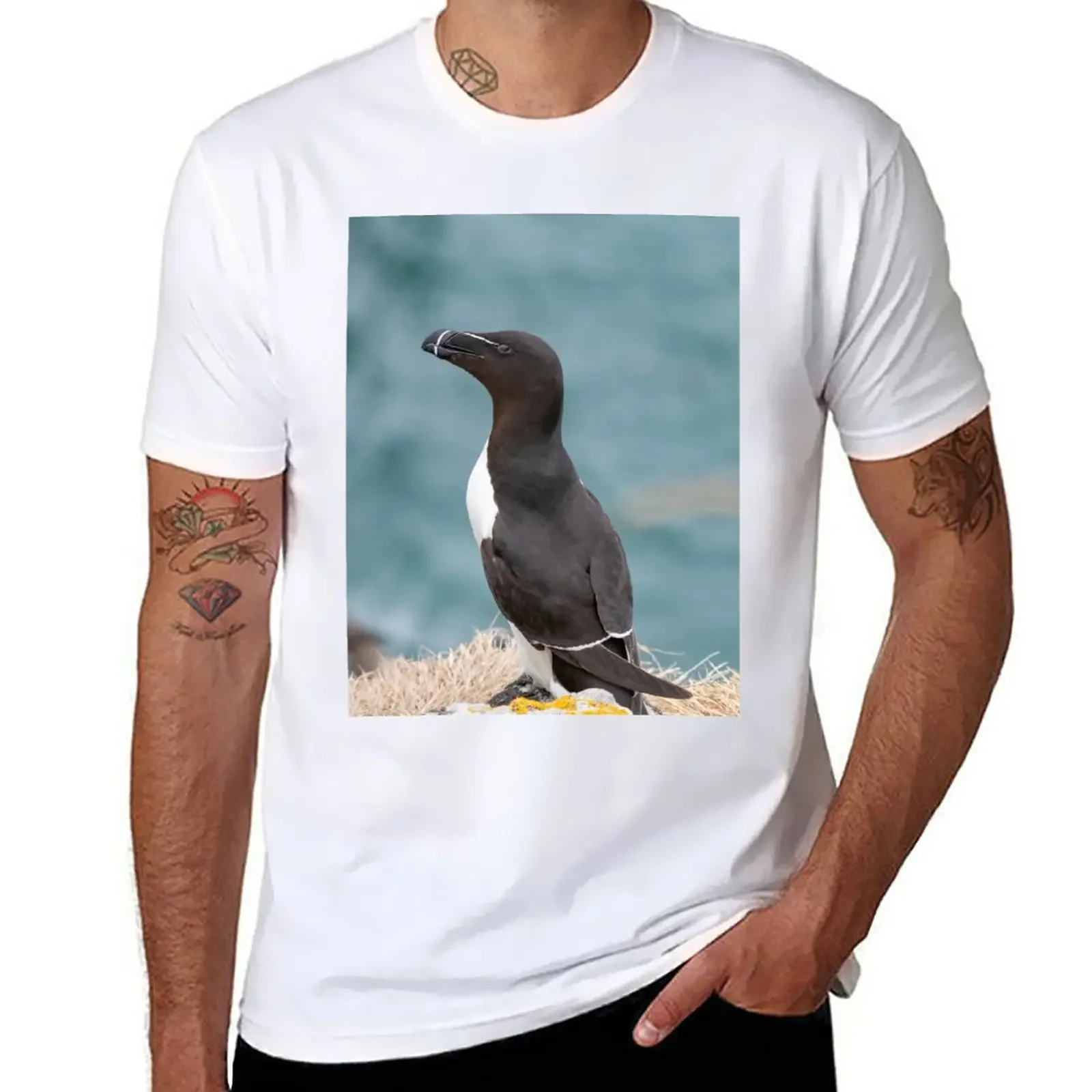 New Razorbill (Alca torda) seabird nesting on cliff edge. T-Shirt black t shirts cute tops t shirt men