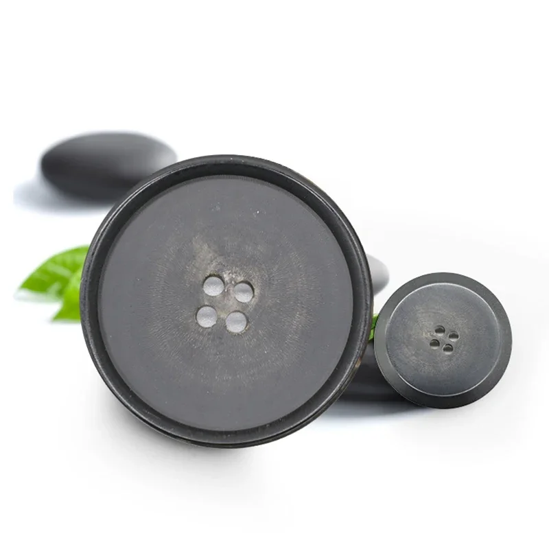 10 Uds. Botones negros con hebilla de cuerno Real, decoraciones Vintage de costura, botón redondo de 4 agujeros para ropa, suéter, abrigo, accesorios DIY