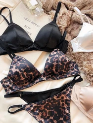 Set di biancheria intima da donna estiva Set di reggiseni Wireless con coppa a triangolo in seta Sexy Bralette francese Set di biancheria intima senza cuciture e perizoma