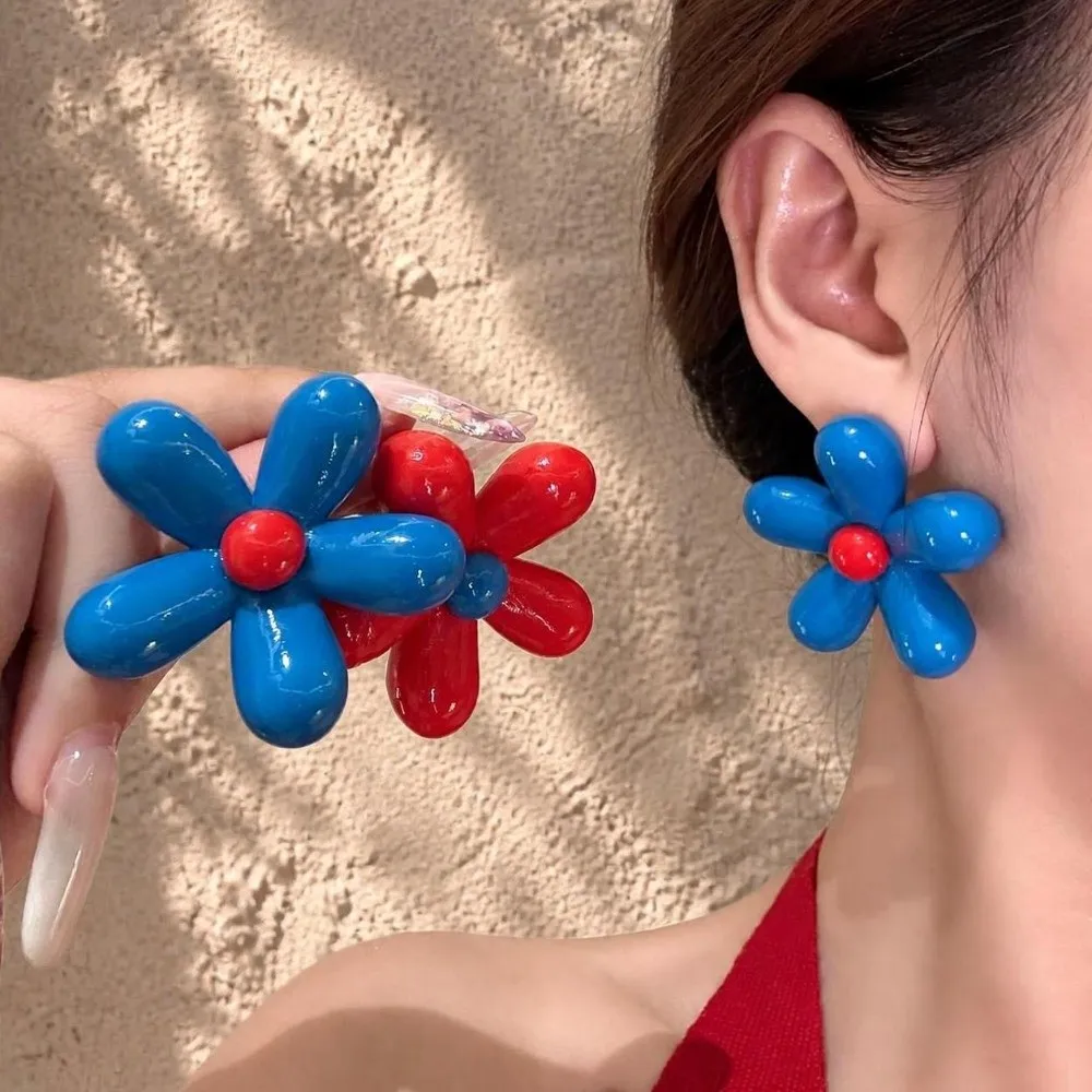 Trendy Oversized Flower Stud Earrings Lightweight Glossy Resin Flower Earrings Cute Colorful Asymmetry Earrings Dating Vacation