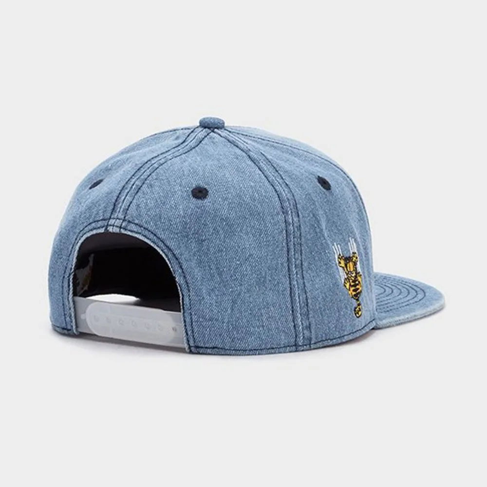 Trendige Cartoon- und Anime-Unisex-Baseballkappe mit Flachem Schirm, Streetdance Hip-Hop Cartoon-Hut, Neuer Stil Modische Kappe für Alle – Detail 2