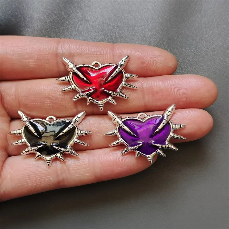 4pcs 27*30mm Gothic Black Red Spiky Burning Heart Charms Enamel Pendant Designer Charms Fit Jewelry Making DIY Jewelry Findings